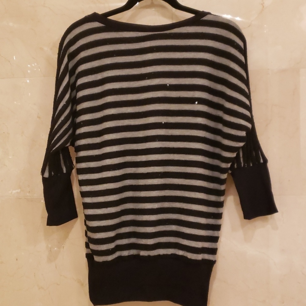 WOMEN'S GREY & BLACK SEQUINS FOREVER 21 SHIRT TOP